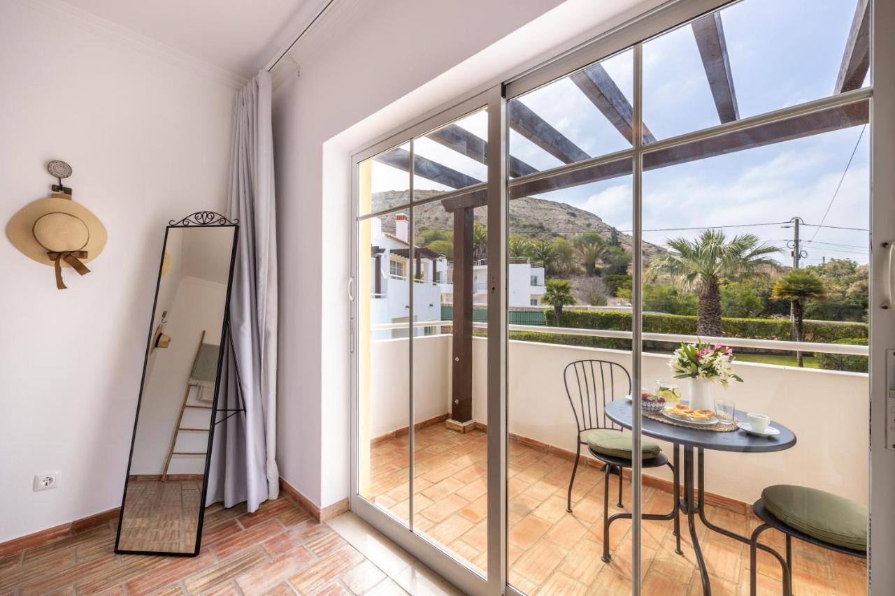 Coolhouses Luz, 3 Bed Linked House, Shared Pool, A Stone'S Throw Of The Sea, Casa Sirrah Exterior photo